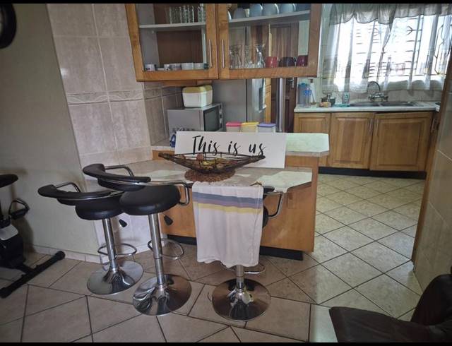 3 BEDROOM HOUSE FOR SALE IN THE ORCHARDS